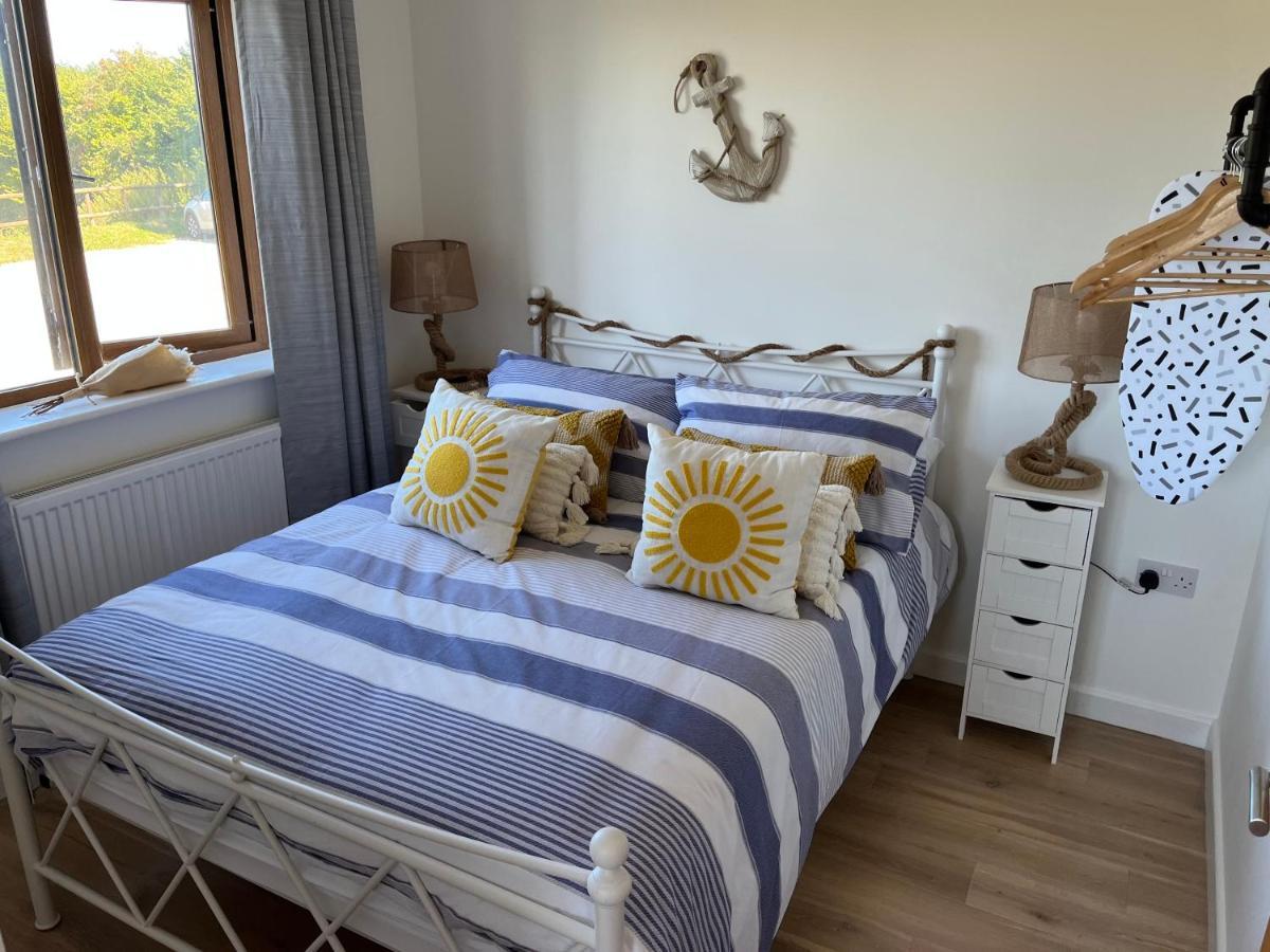 Oak Valley Lodges & Camping Pett 외부 사진